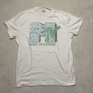 Unique Vintage MTV Hollister T-shirt Size L